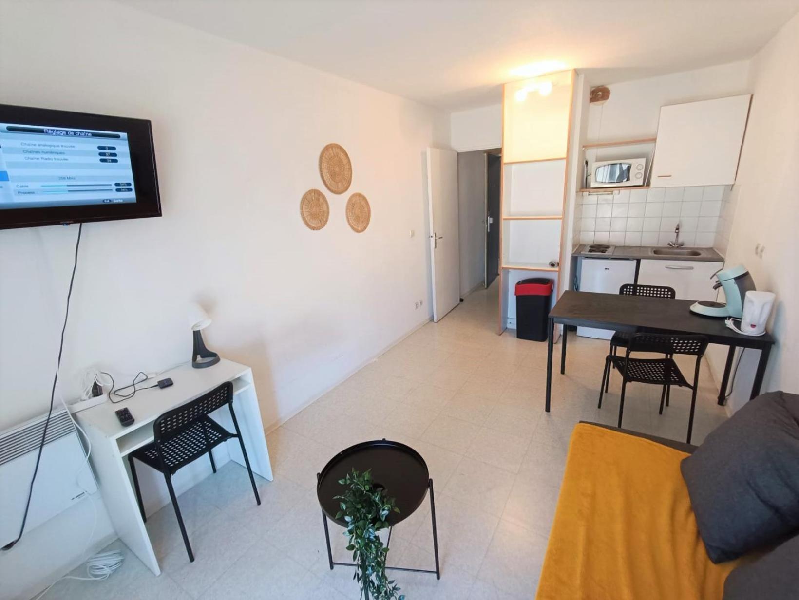 Appartement Tout Equipe A 6 Minutes De La Gare St Charles Marsilya Dış mekan fotoğraf